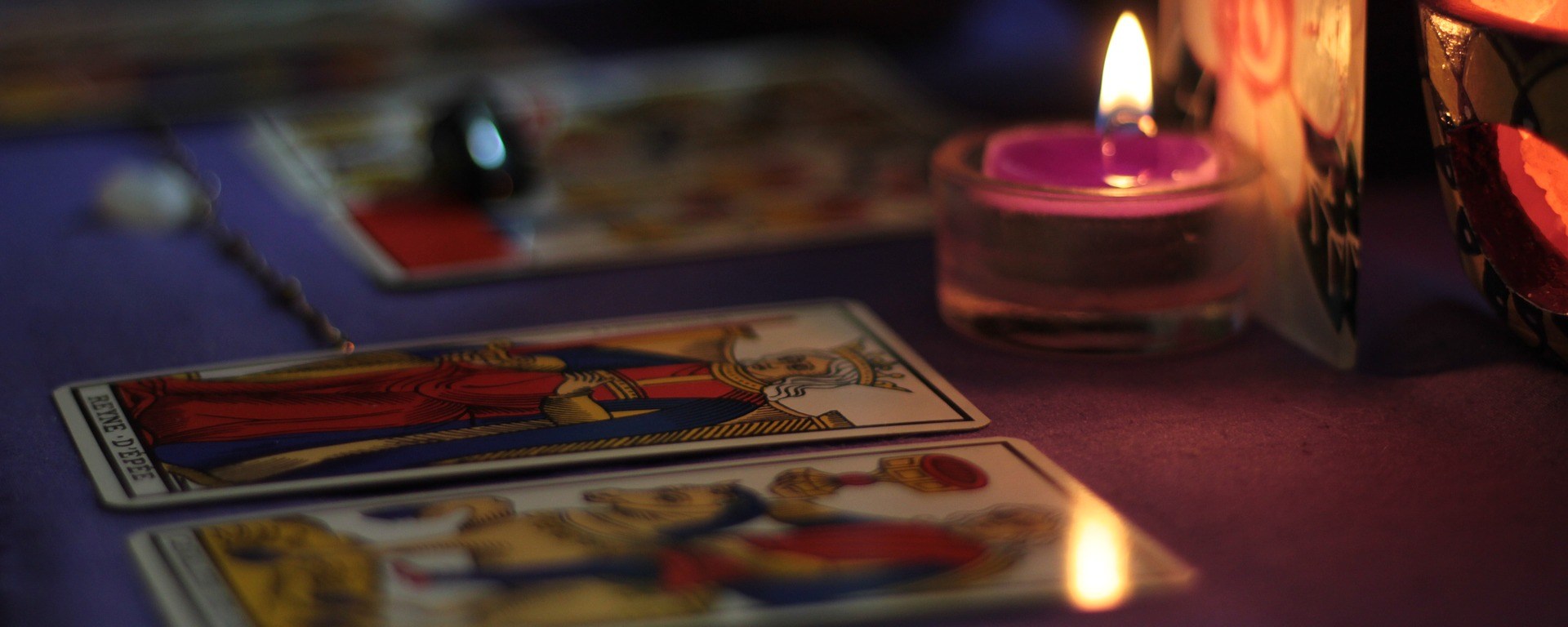 Pagan - Altar - Witchcraft - Tarot