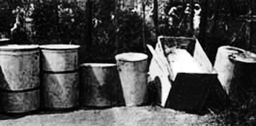 Béla Kiss - Metal Barrels